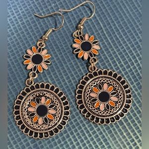 NWOT Flower Silver Earrings